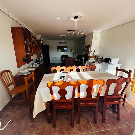 호텔 Hostal Valderas