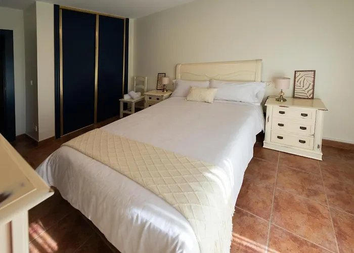 Hotel Hostal Valderas *